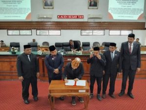 DPRK Aceh Besar Sahkan Qanun Pajak dan Retribusi Daerah