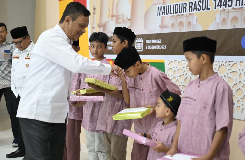 Masyarakat Mutiara Raya di Banda Aceh Gelar Khaduri Maulid