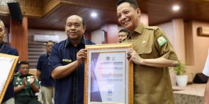 Kinerja APBA 2023 Positif, Pj Gubernur Terima Penghargaan dari Kanwil DJPb Aceh