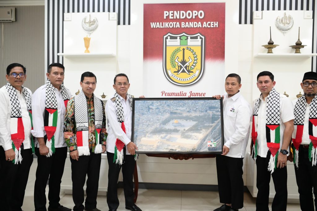 Pemko Serahkan Donasi untuk Palestina Senilai Rp 850 Juta Melalui KNRP
