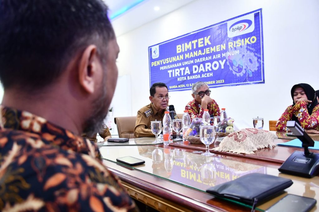 Pj Wali Kota Buka Bimtek Penyusunan Manajemen Risiko Perumdam Tirta Daroy