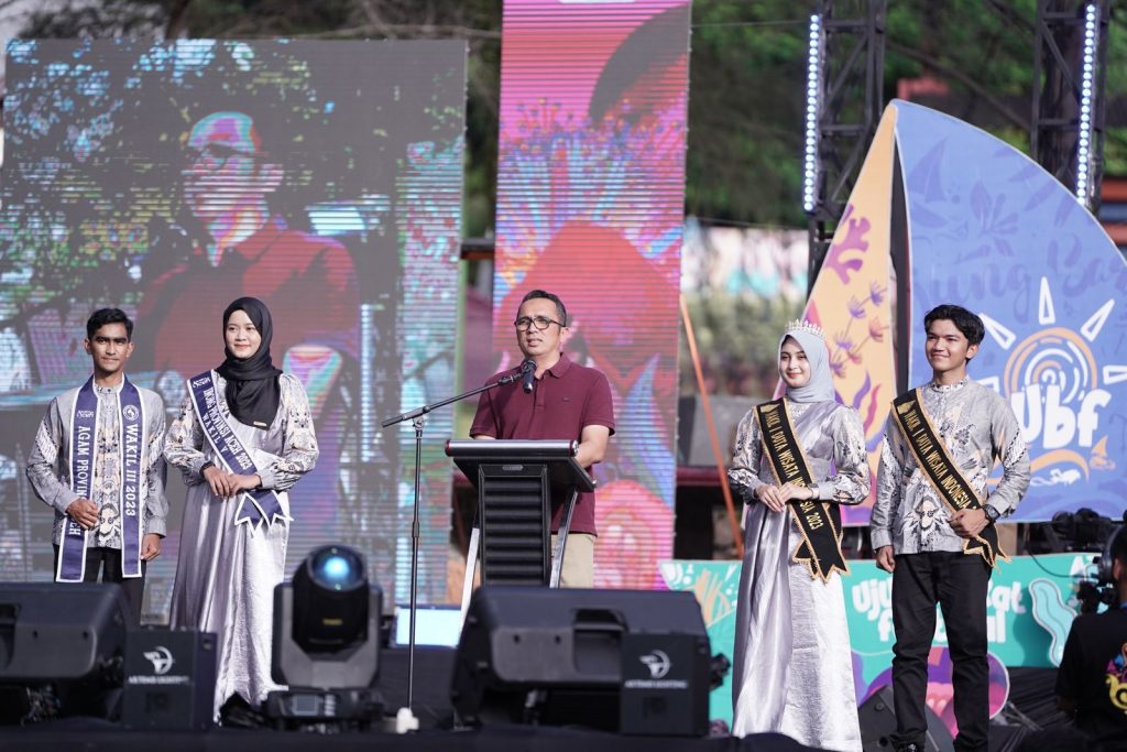 Berkat Kolaborasi Ujung Barat Festival Sukses, Omzet Pelaku UMKM Melejit