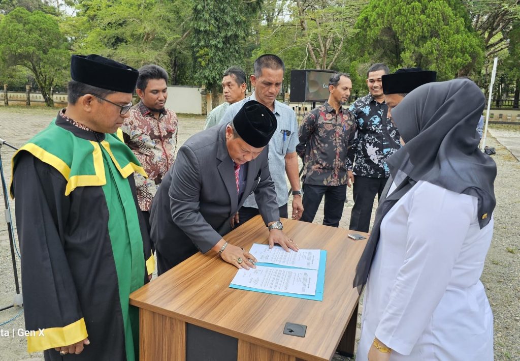 Kadisdikbud Aceh Besar Lantik 240 Guru dalam Jabatan Fungsional