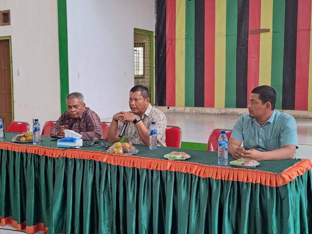 Kadisdikbud Aceh Besar Temu Ramah dengan Kepala SMP Se-Aceh Besar