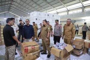 Pj Bupati Aceh Besar Bersama Forkopimda Pantau Logistik Pemilu