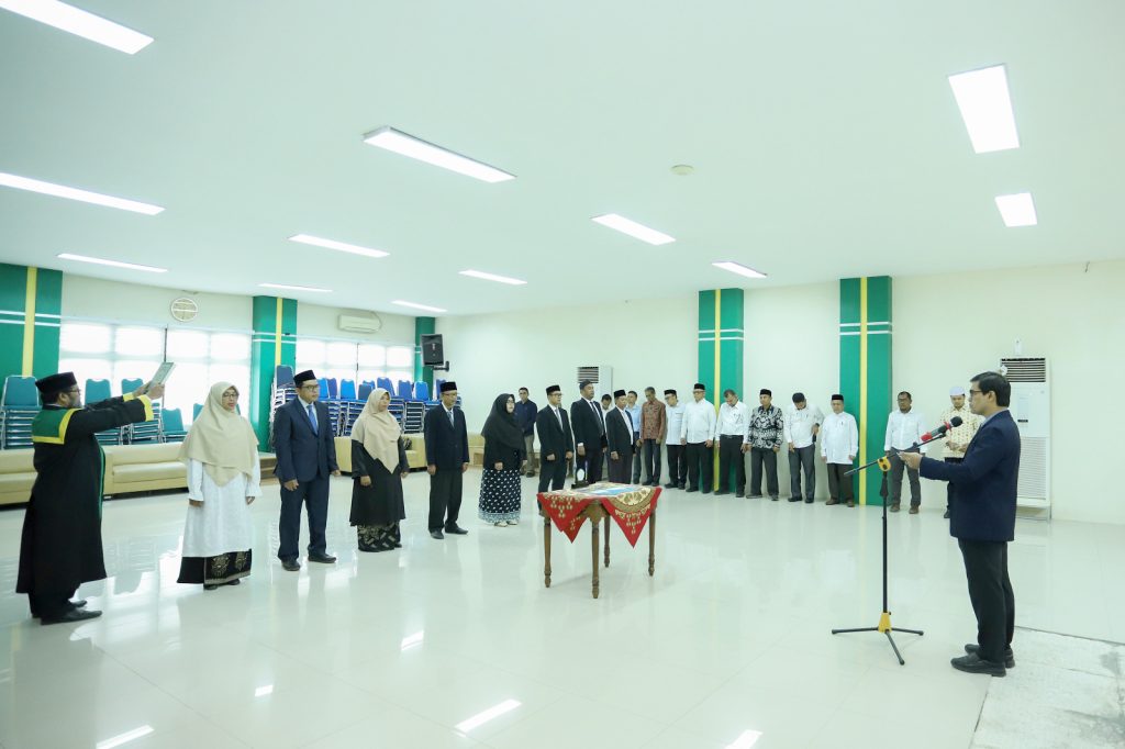 Rektor UIN Ar-Raniry Lantik 8 Dosen Dengan Tugas Tambahan