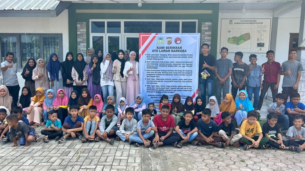 Mahasiswa dan Pelajar Kampung Bebas Narkoba Rima Jeuneu Ikrar Bersama “Ayo Lawan Narkoba”