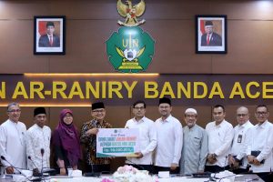 UIN Ar-Raniry Serahkan Dana Zakat Rp 50 Juta Kepada Badan BMA