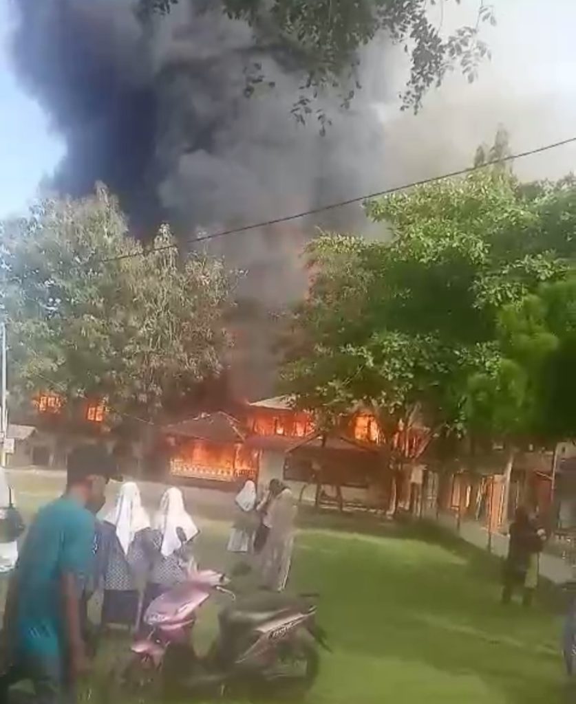 Dayah Ustadz Masrul Aidi Cot Keu-eueng Terbakar, Dua Ustazah Satu Santriwati Cidera