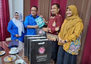 Promosikan Batik ‘Nyan Cap’ di HPN, Ketua Dekranasda Aceh Besar Apresiasi PWI dan IKWI