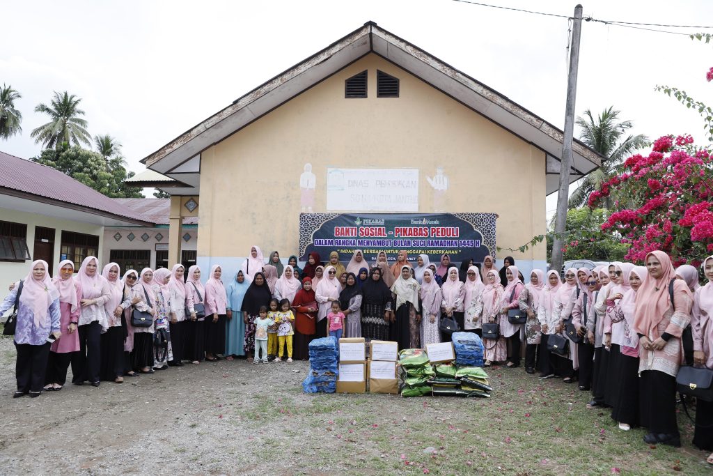 Sambut Ramadhan, PIKABAS Bank Aceh Syariah Salurkan Bantuan Paket Sembako