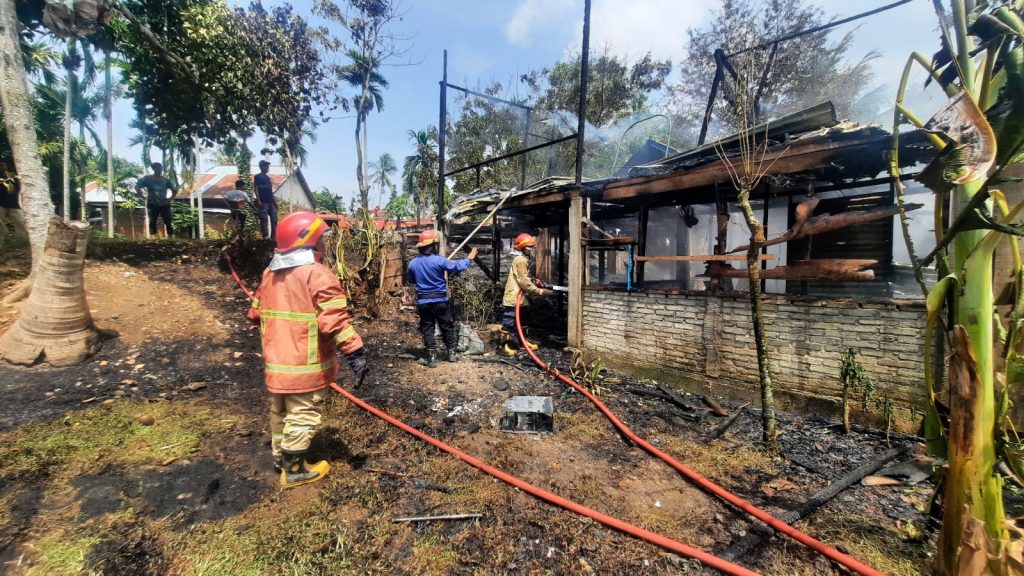 Kebakaran Hanguskan Rumah Kontruksi Kayu di Pasie Lubuk