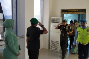 Kasdam IM bersama Forkopimda Aceh Sambut kedatangan Pangdam IM di Bandara SIM