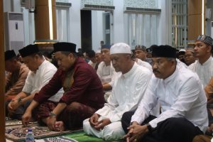 Malam Pertama Ramadhan, Kapolda Aceh Shalat Tarawih Di Masjid Babuttaqwa Polda Aceh