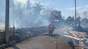 Si Jago Merah Mengamuk, 10 Unit Rumah Asrama Polisi Seulimeum Terbakar
