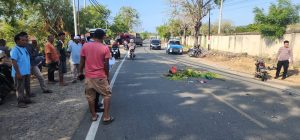 Polisi Olah TKP Terhadap Pemotor Tak Dikenal Tewas di Krueng Raya