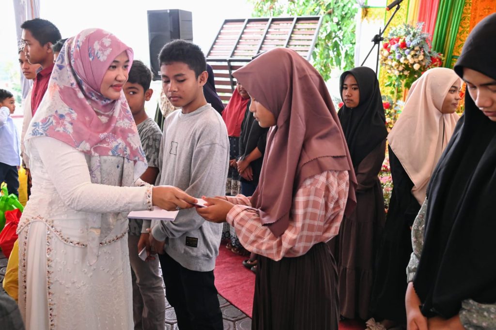 TP PKK Aceh Besar Santuni 40 Anak Yatim dan Buka Puasa Bersama