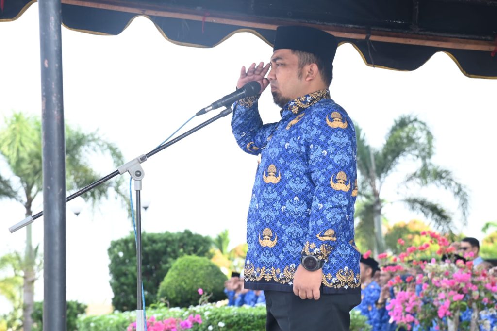 Pj Bupati Aceh Besar Minta ASN Tingkatkan Semangat Kerja dan Pengabdian