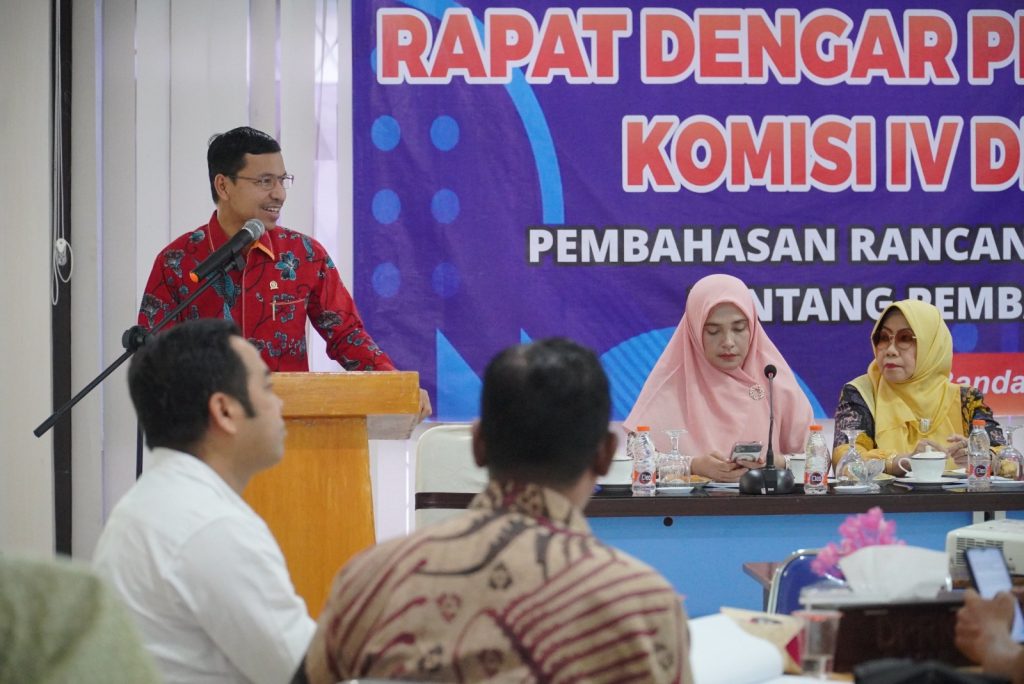 Ketua DPRK Banda Aceh Buka RDPU Raqan Pembangunan Kepemudaan
