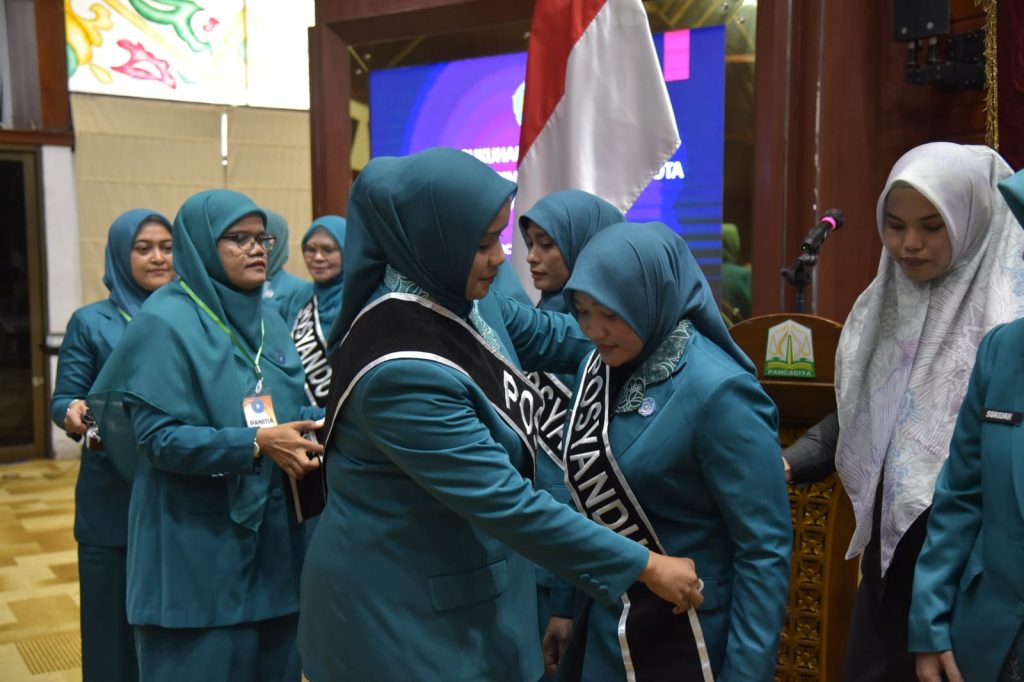 Cut Rezky Handayani Dikukuhkan Jadi Pj Ketua Pembina Posyandu Aceh Besar