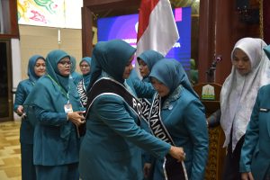 Cut Rezky Handayani Dikukuhkan Jadi Pj Ketua Pembina Posyandu Aceh Besar