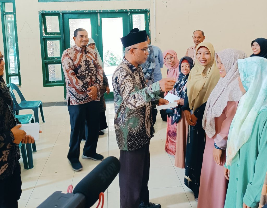 Senyum Ceria 153 Guru Bakti di Aceh Besar, Terima Donasi Jelang Idul Fitri