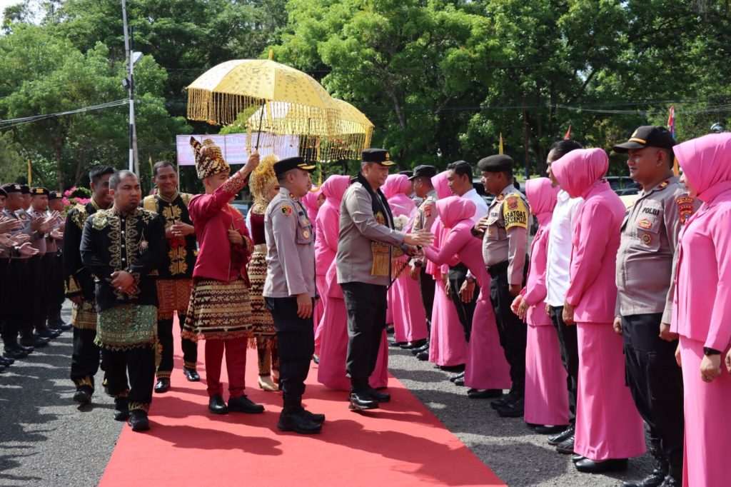 Kapolda Aceh Minta Personil Polres Aceh Besar Layani Masyarakat dengan Penuh Tanggung Jawab