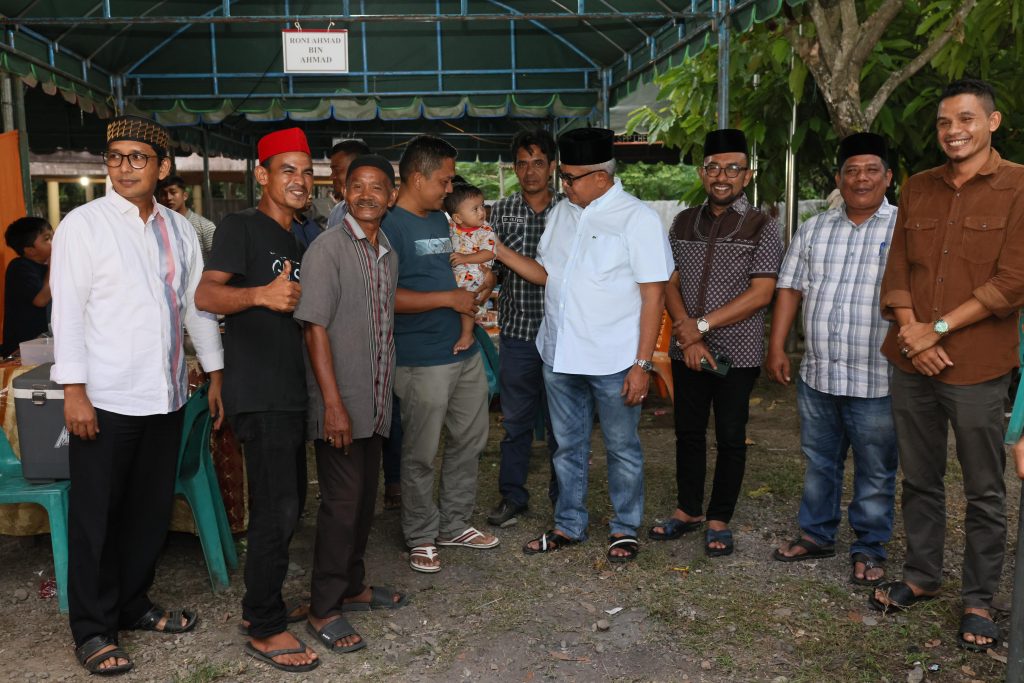 Pj Gubernur Takziah ke Rumah Mantan Bupati Pidie dan Perempuan Satu Abad