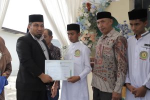 Pj Bupati Iswanto Buka Tasyakur Tahfidz Angkatan III SMPN 3 Al-Fauzul Kabir Kota Jantho