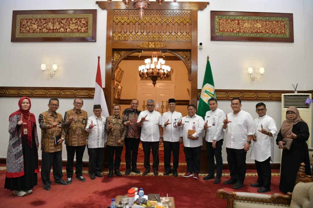 Pj Gubernur Aceh Terima Kunjungan Kepala Puslatbang KHAN LAN RI Aceh
