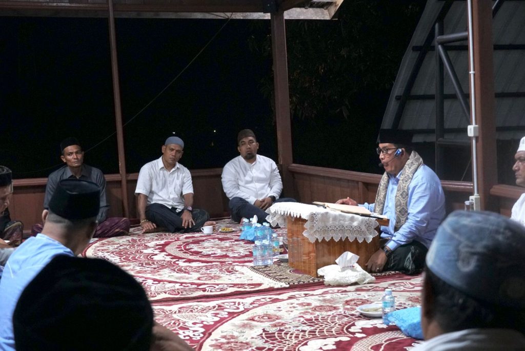 Aba Junaidi : Tak Dianjurkan Kaum Wanita Mengiringi Jenazah ke Pemakaman