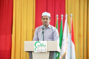 Wakili Pj Bupati, Kadisdik Dayah Aceh Besar Hadiri Wisuda Syahdah Santri Ma’had Daarut Tahfizh Al-Ikhlas