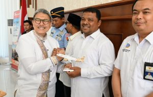 Hadiri Penerbangan Perdana Pesawat Super Air Jet, Sekda Sulaimi Ucapkan Selamat