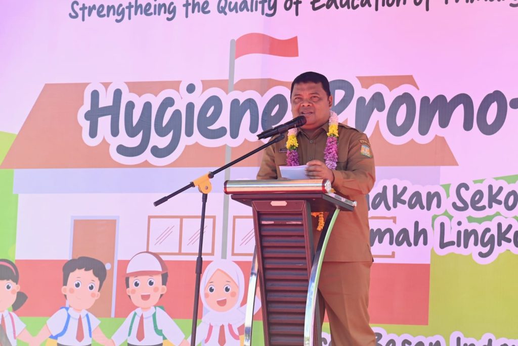 Sekda Aceh Besar Buka Event Promosi Kebersihan di SDN 1 Lhoknga