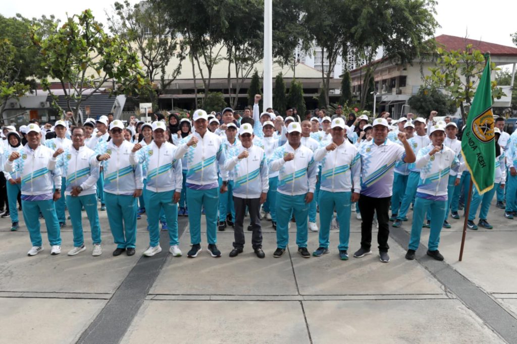 Pj Wali Kota Banda Aceh Lepas Keberangkatan Atlet ke POPDA XVII Aceh Timur