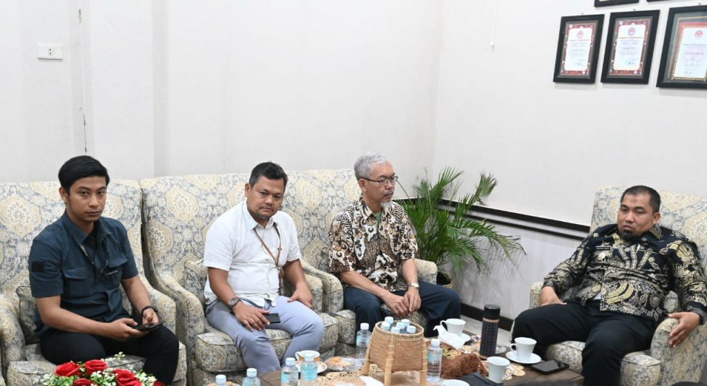 Pj Bupati Iswanto Terima Kunjungan dan Silaturahmi GM PT SBA Yang Baru 