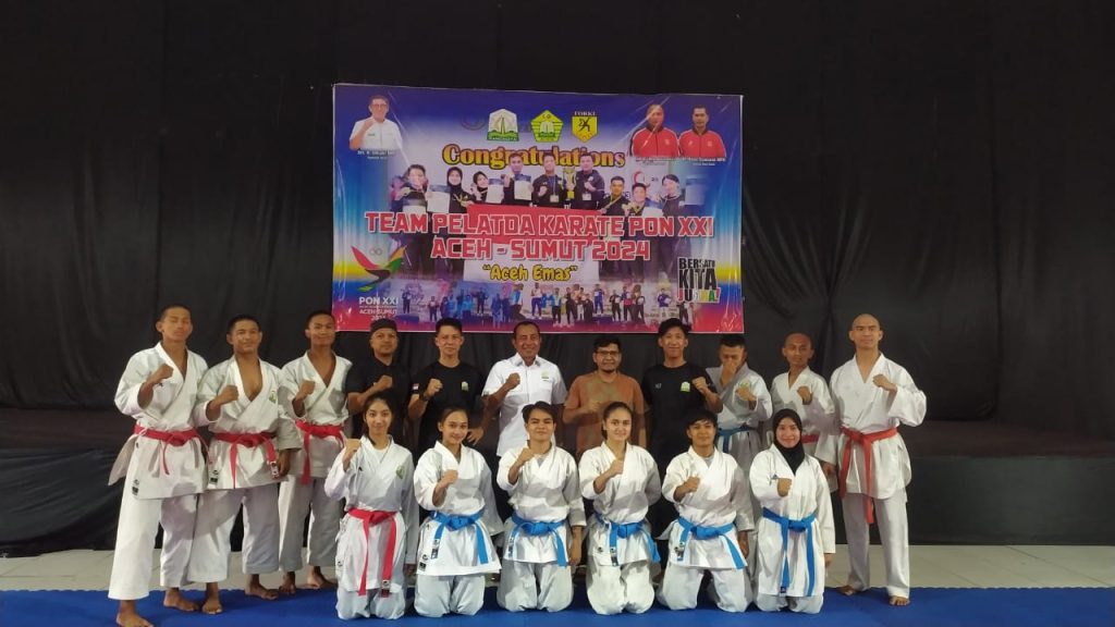Irpannusir Berikan Bonus untuk Atlet Pelatda Karate PON Aceh Usai Meraih Medali Emas di Yogyakarta