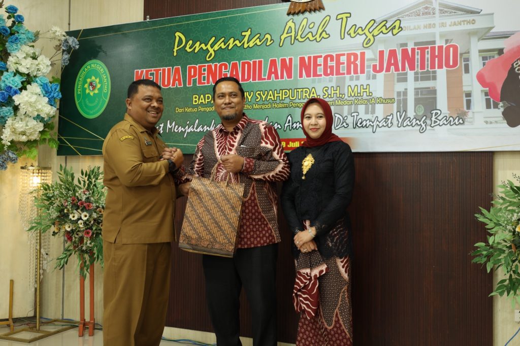 Wakili Pj Bupati, Sekda Aceh Besar Hadiri Pengantar Alih Tugas Ketua Pengadilan Negeri Jantho 
