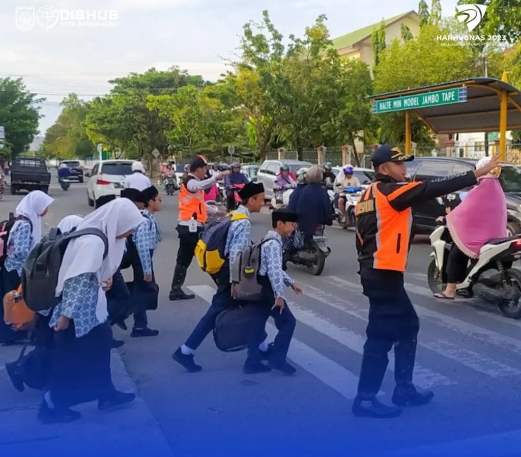 Dishub Banda Aceh Bantu Pengamanan Area Zona Selamat Sekolah