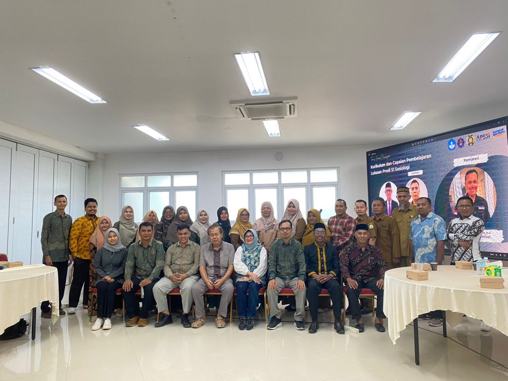 Kepala SMA Negeri 1 Kuala Usulkan Penambahan Guru Sosiologi dalam FGD di Universitas Teuku Umar