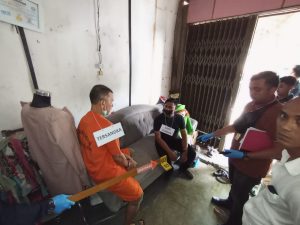 Rekonstruksi Penganiayaan Istri hingga Tewas di Peukan Bada, 26 Adegan Diperagakan