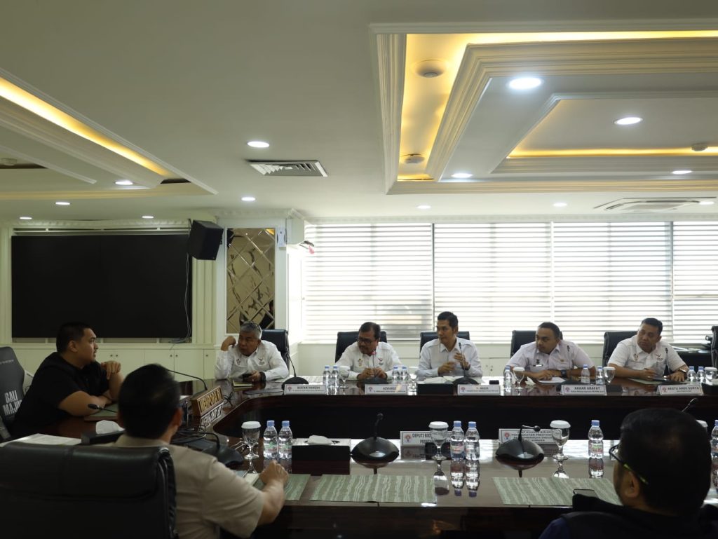 Pj Gubernur Aceh Bertemu Menpora Lapor Kesiapan Aceh Jelang Perhelatan PON XXI Aceh-Sumut