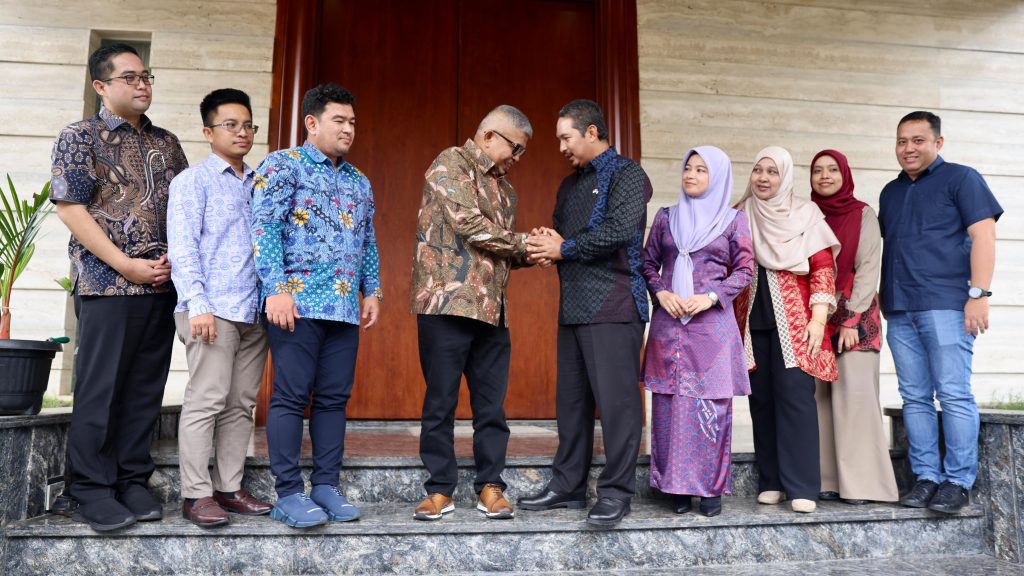Pj Gubernur Aceh Disambut Hangat di Kediaman Konsul Jenderal Malaysia di Medan