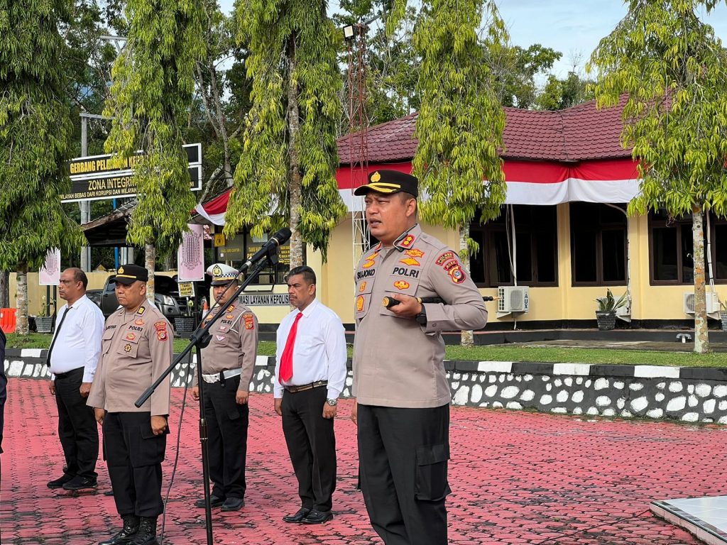 Kapolres Aceh Besar Pimpin Apel Persiapan Pengamanan Pelantikan Anggota DPRK Aceh Besar