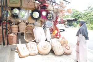 Pedagang Souvenir di Lhoknga Siap Sambut Perhelatan PON XXI Aceh-Sumut 2024 