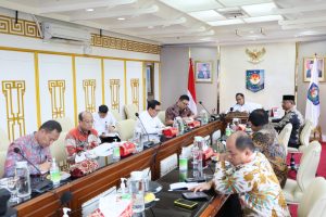 Rapat Bersama Mendagri, Penjabat Gubernur Safrizal Paparkan Kesiapan Pelaksanaan PON: InsyaAllah Sukses