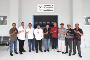 Bersama Presiden Ferkushi, Pj Bupati Aceh Besar Tinjau Persiapan Venue Kurash PON XXI di JSC Kota Jantho