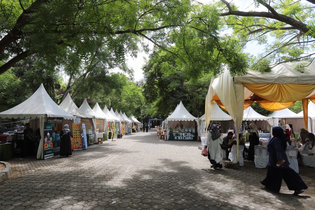 USK Fasilitasi Kreativitas dan Jiwa Wirausaha Mahasiswa dengan Bazar KANSIS