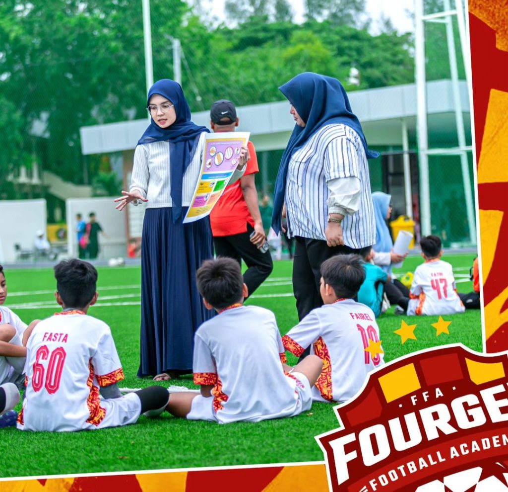 Mahasiswa Kedokteran Universitas Syiah Kuala Adakan Kuliah Lapangan di Fourgee Football Academy