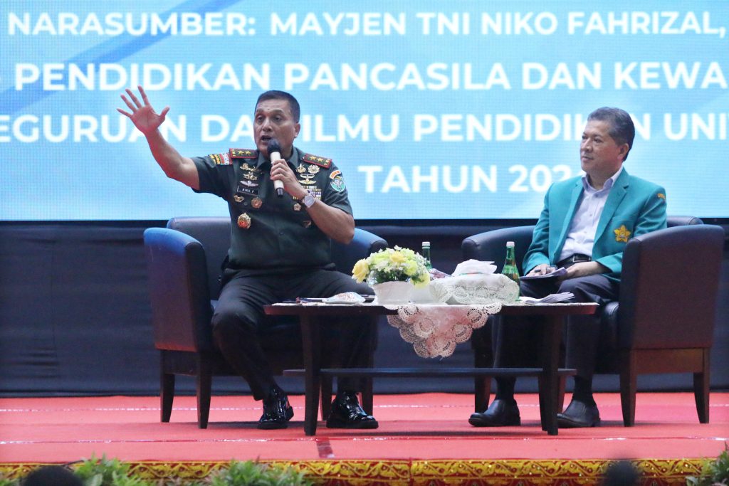 Pangdam IM Beri Motivasi Calon Guru Profesional USK